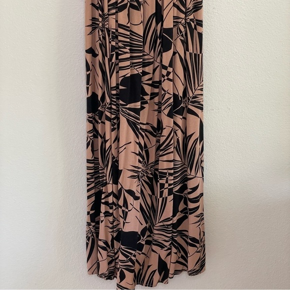 Wild Fable Smocked Midi Beach Dress Tropical Palm Print Clay Black XS - Picture 6 of 12